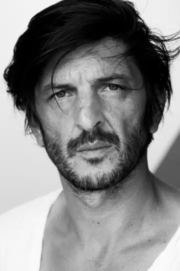 Photo Raphael Roger Levy #500702