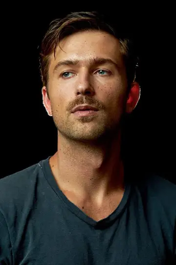 Photo Brandon Sklenar #50383