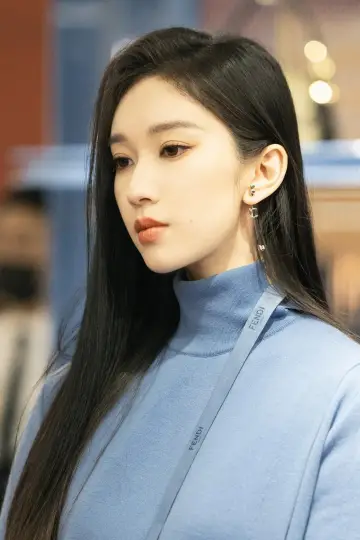 Photo Liu Lingzi #137332