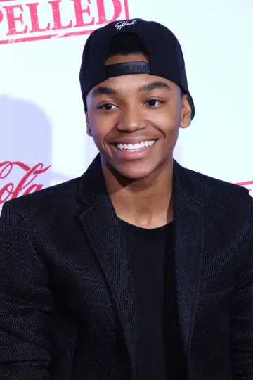 Photo Josh Levi #14196