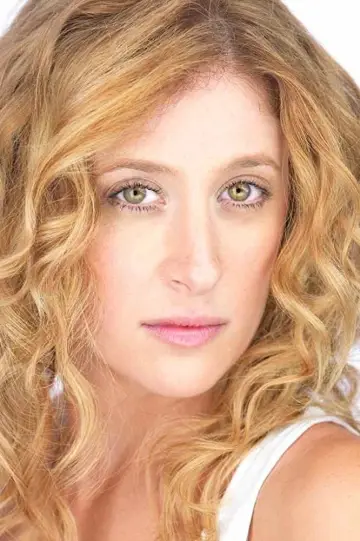 Photo Caissie Levy #374826