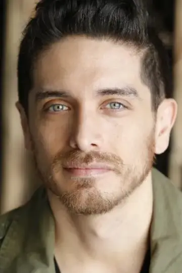 Photo Josh Keaton #4963