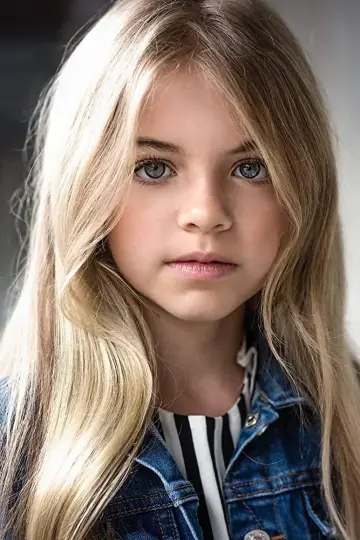 Photo Rhys Olivia Cote #219643