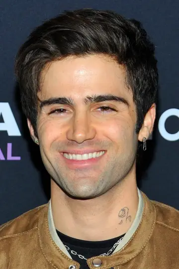 Photo Max Ehrich #78558