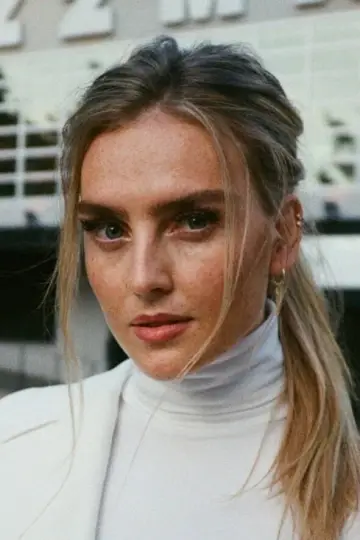 Photo Perrie Edwards #191660