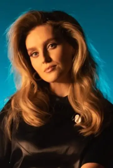 Photo Perrie Edwards #191695