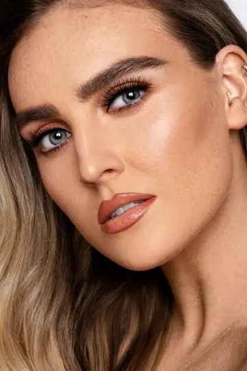 Photo Perrie Edwards #191718