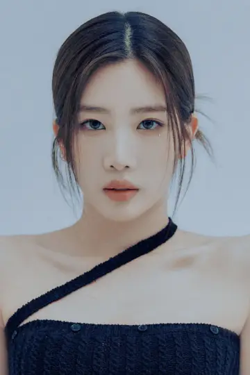 Photo Kim Lip #483132