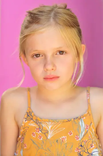 Photo Avery Tiiu Essex #75904