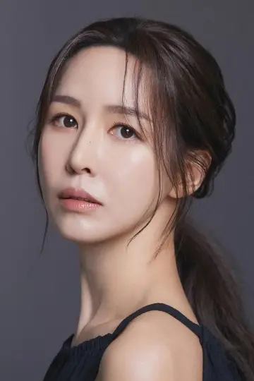 Photo Jung Si-yeon #631596