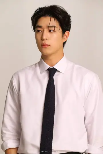 Photo Lee Chan-hyeong #340060
