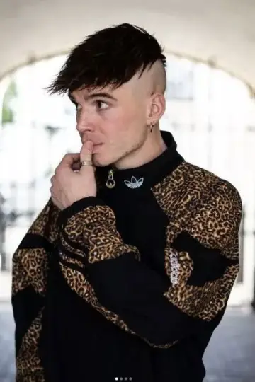 Photo Ren Gill #352297