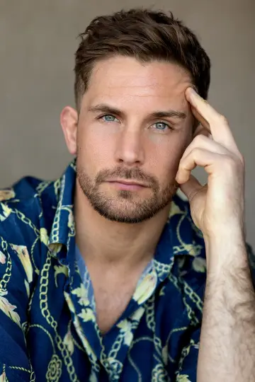Photo Adam Woodward #367917