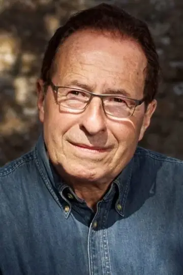 Photo Peter James #334497