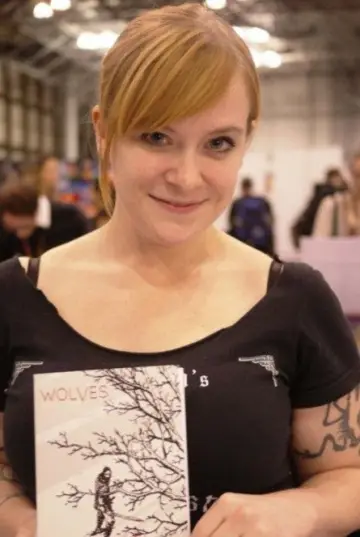 Photo Becky Cloonan #435400
