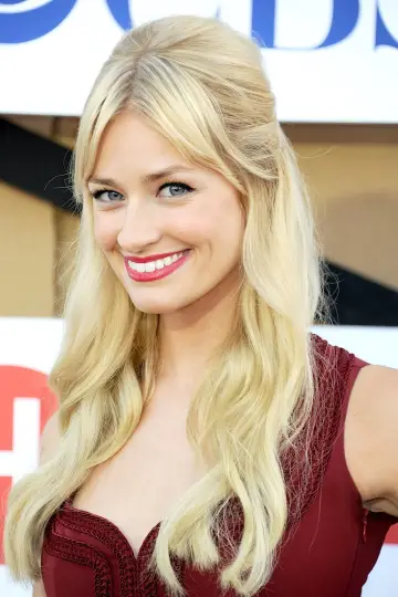 Photo Beth Behrs #43668