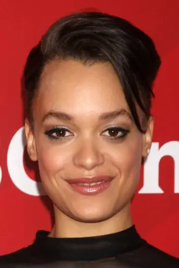 Photo Britne Oldford #29642