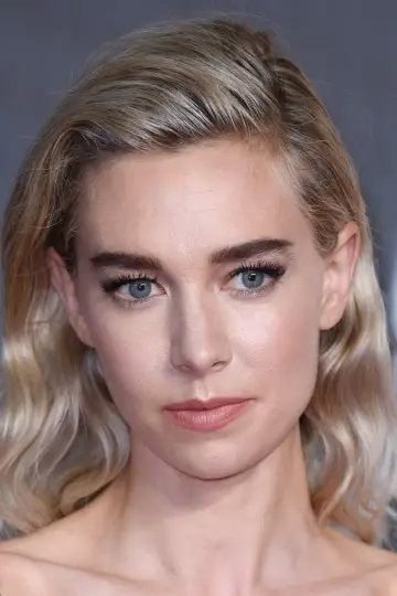 Photo Vanessa Kirby #261