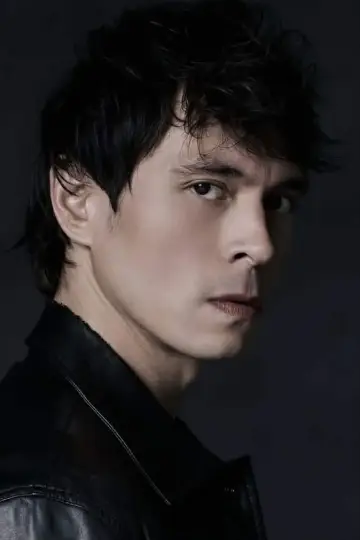 Photo Jake Cuenca #356848