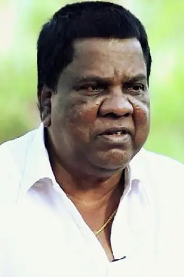 Photo Mala Aravindan #385515