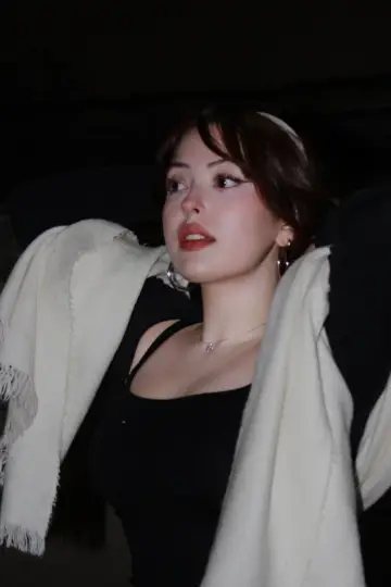 Photo Elif Sontay #653817