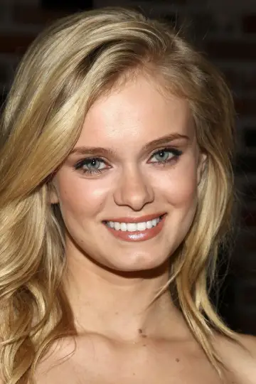 Photo Sara Paxton #80128