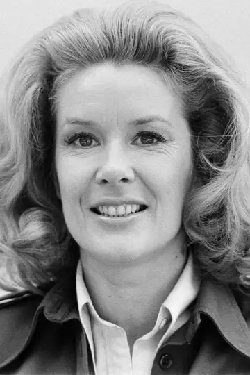 Photo Sally Ann Howes #217772