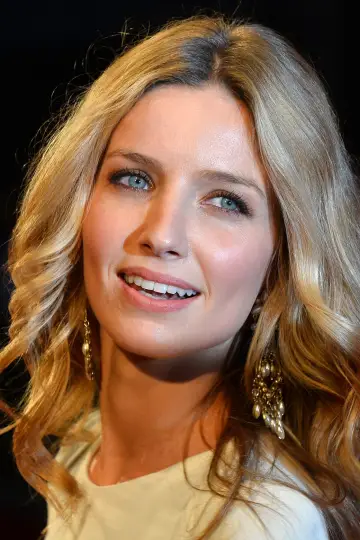 Photo Annabelle Wallis #31673