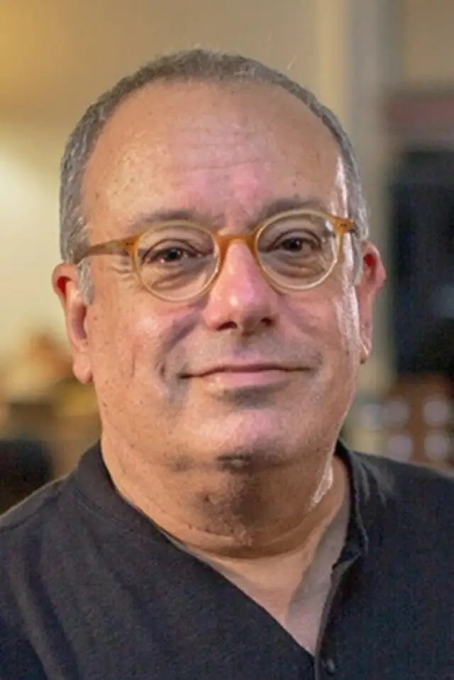 Photo Larry Klein