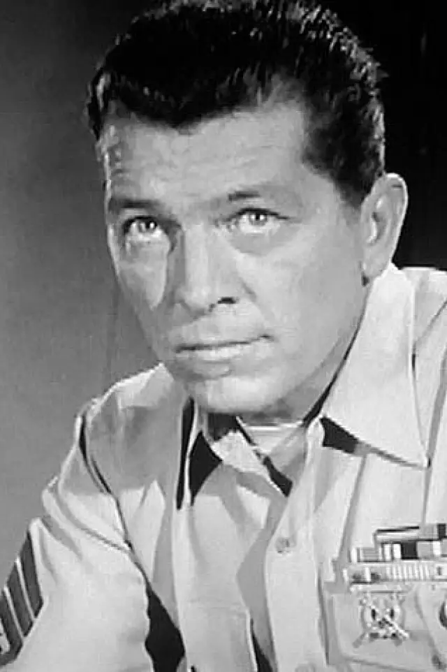 Photo Buck Young