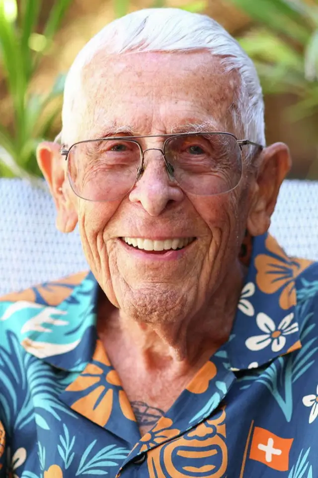 Photo Bob Gurr