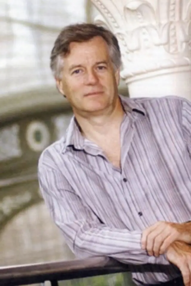 Photo Ross MacGibbon