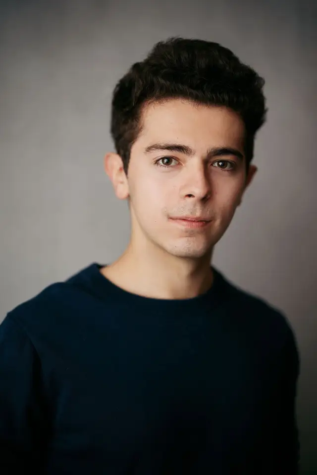 Photo Ethan Zuchkan