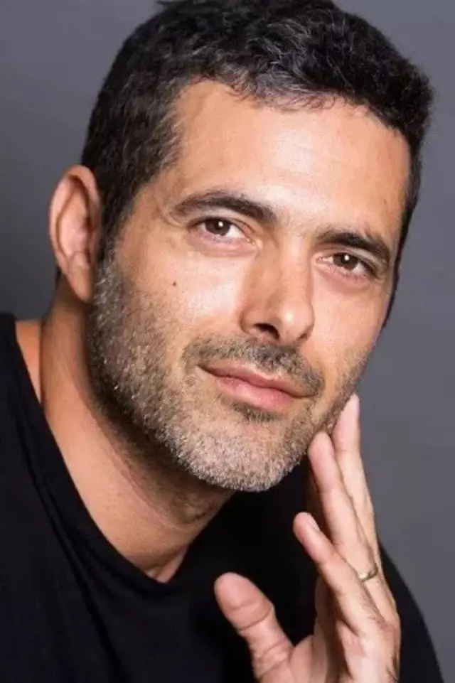 Photo Dan Shapira