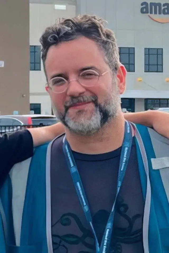 Photo Aaron Novik