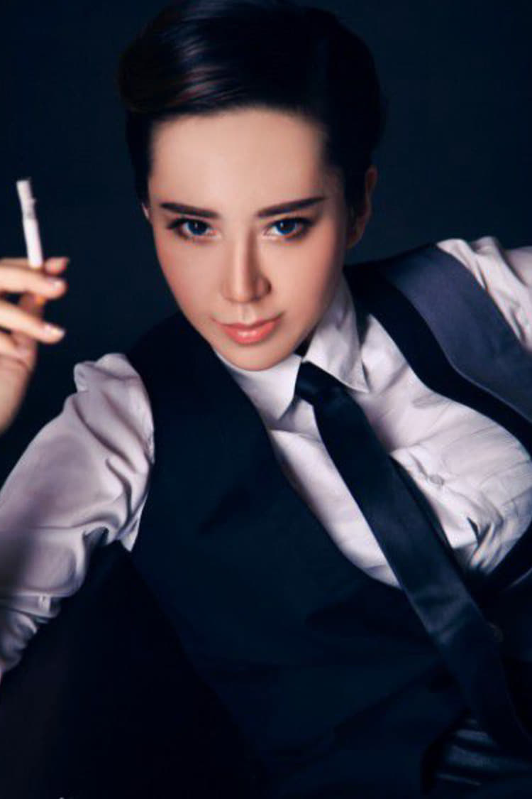 Photo Hou Yidi