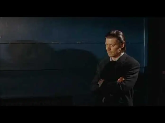 Watch film Lights in the Dusk — Trailer luces al atardecer