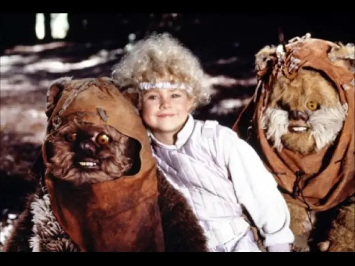 Watch film The Ewok Adventure — STAR WARS: La Aventura de los Ewoks (Trailer español)