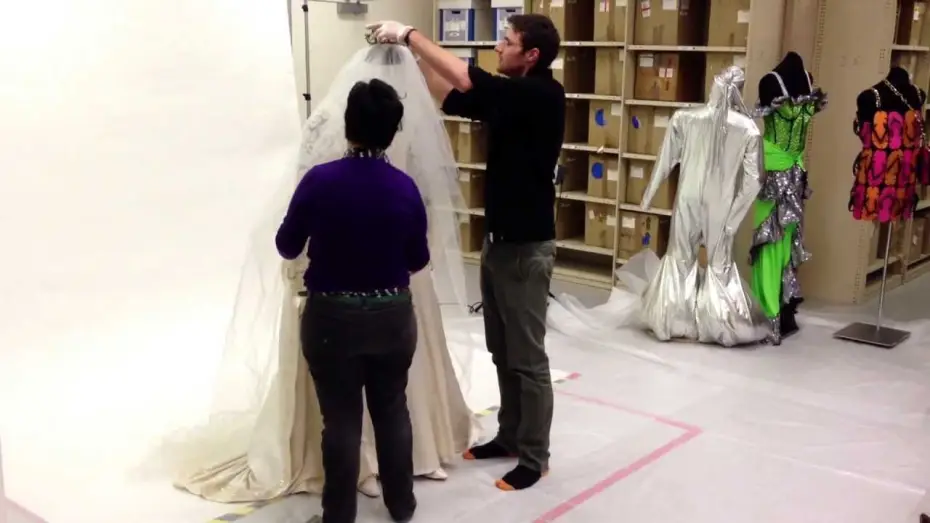 Watch film Muriel's Wedding — Muriel's Wedding dress comes out of its box, 20 years later