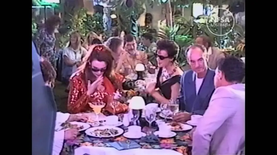 Watch film Muriel's Wedding — Footage taken on set