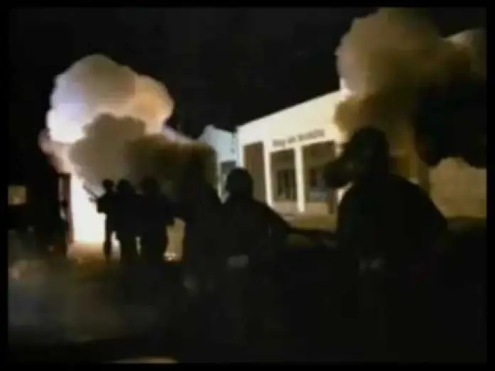 Watch film Attack of the Killer Tomatoes! — Attack of the Killer tomatoes! extended version