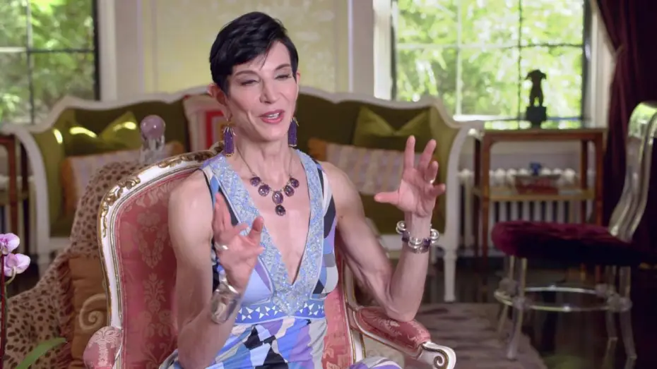 Watch film Valley of the Dolls — Amy Fine Collins on fashion in VALLEY OF THE DOLLS
