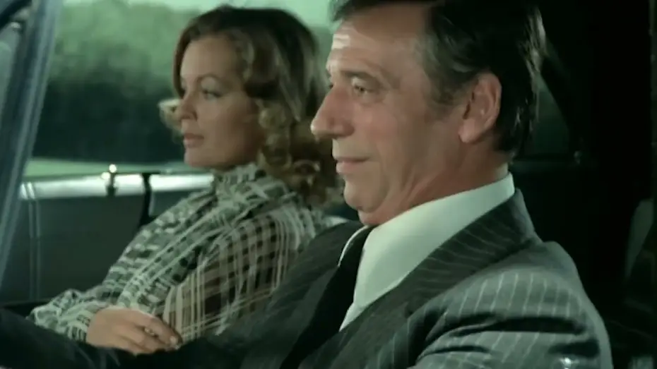 Watch film Cesar and Rosalie — CÉSAR ET ROSALIE | Extrait - Sortie de route