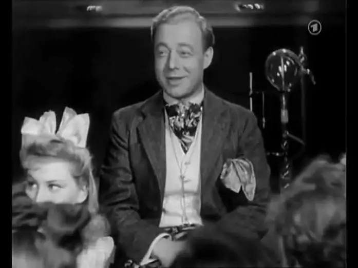 Watch film The Punch Bowl — Feuerzangenbowle