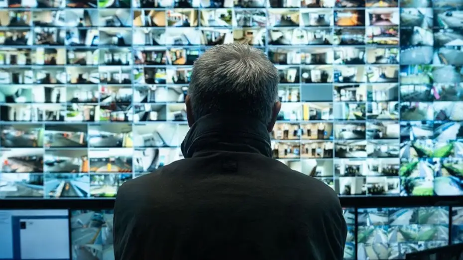 Watch film Stranger Eyes | Trailer [Subtitled]