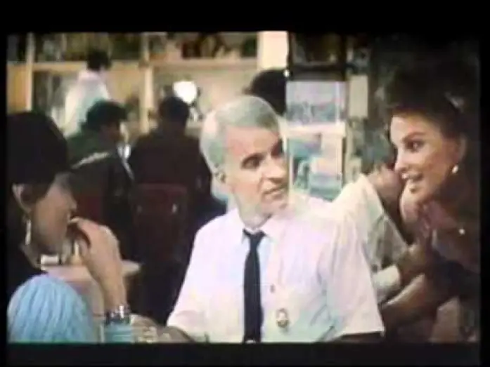 Watch film Roxanne — ROXANE (1987) Con Steve Martin e Daryl Hannah -  Trailer Cinematografico