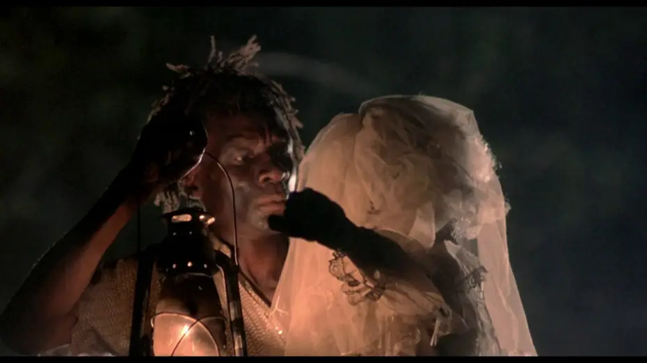Watch film The Serpent and the Rainbow — L'EMPRISE DES TÉNÈBRES - extrait "La mariée" VOST