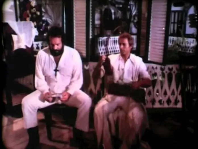Watch film The Two Missionaries — Trailer italiano del film "Porgi l'altra guancia" (telecinema da 16mm).