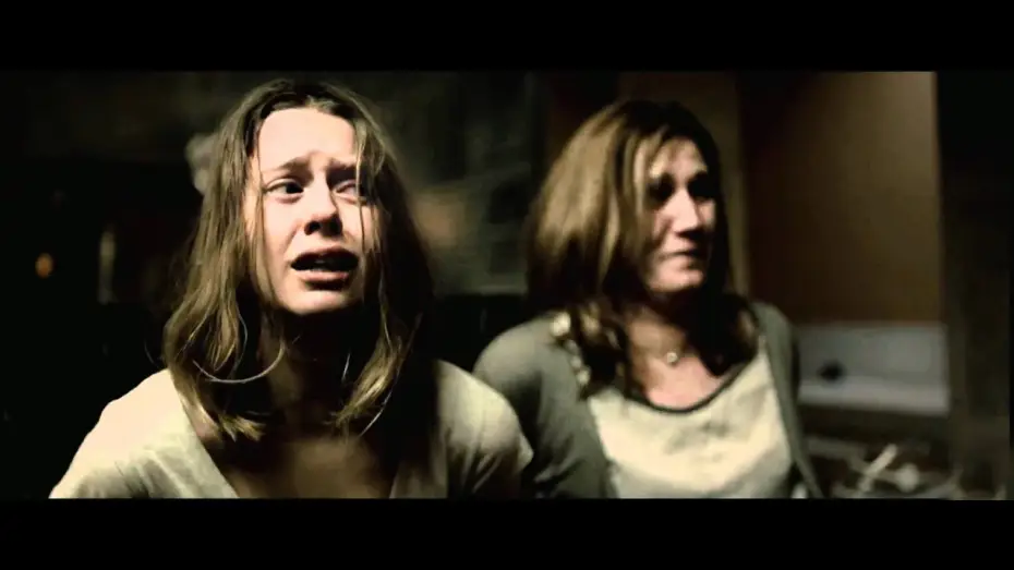 Watch film Alone in the Dark — Solos en la Oscuridad - Kidnapped - Trailer