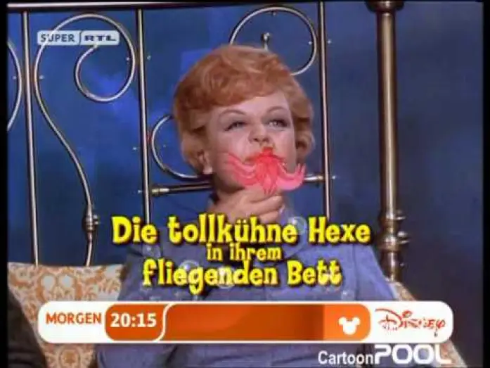 Watch film Bedknobs and Broomsticks — Disneys Die tollkühne Hexe in ihrem fliegenden Bett - German Trailer (2009)